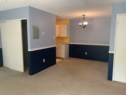 1 Village Way, Natick