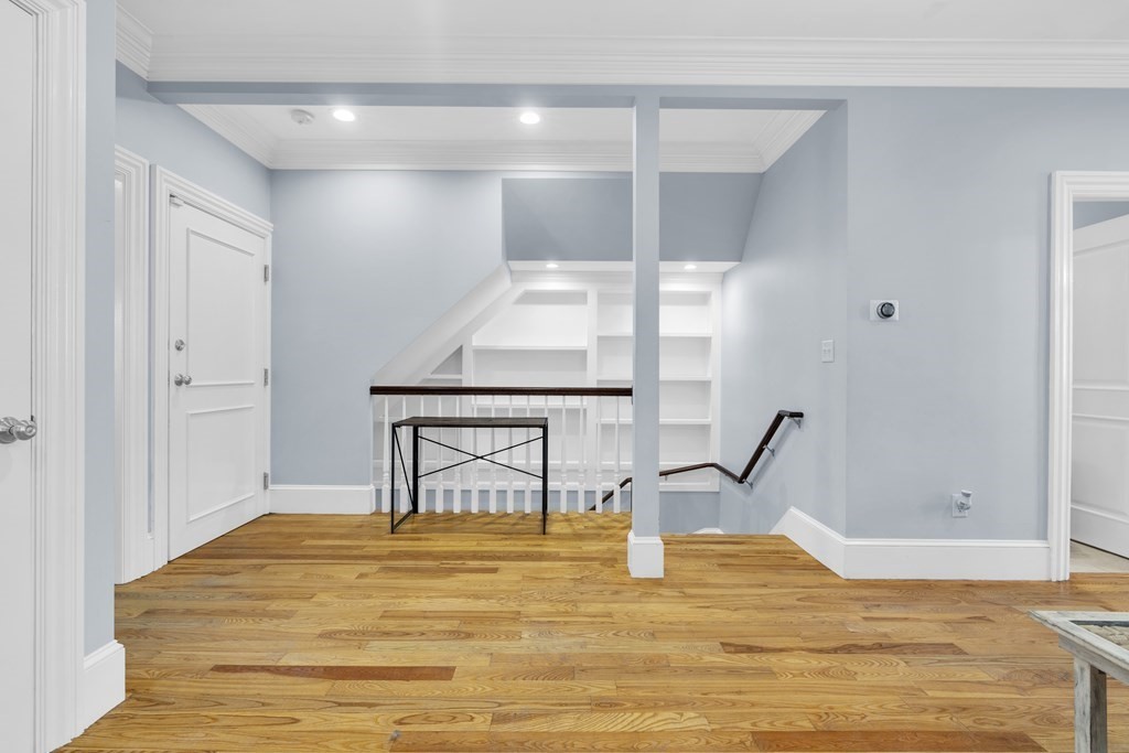 55 Gates St, South Boston