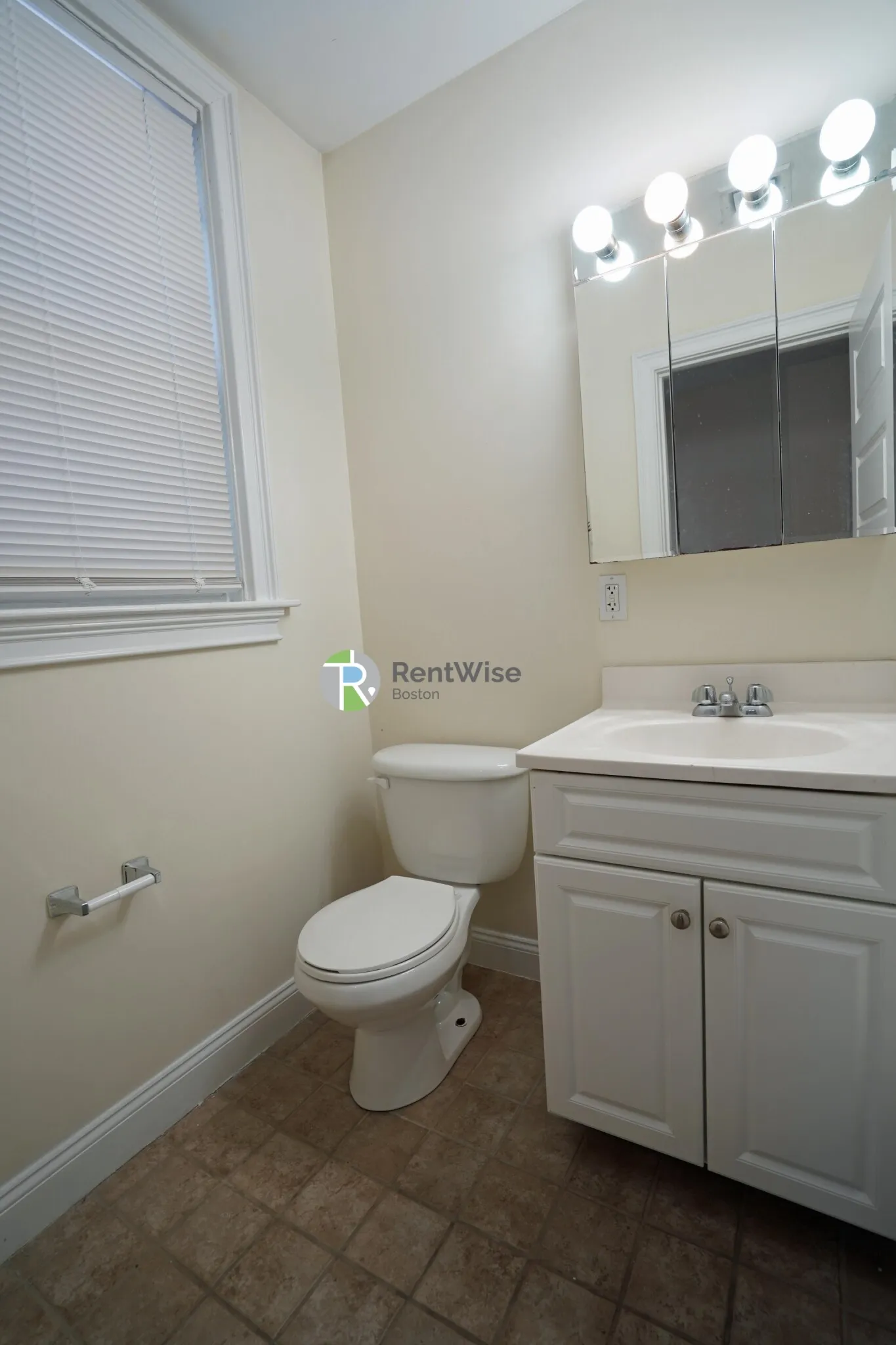 53 Ashford St, Allston