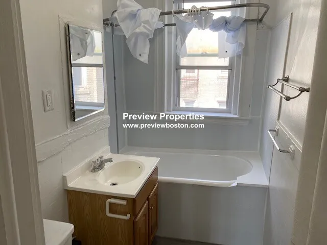 1175 Boylston St, Fenway