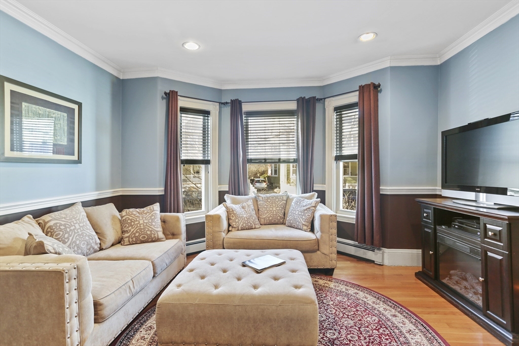 34 Bayard St, Allston