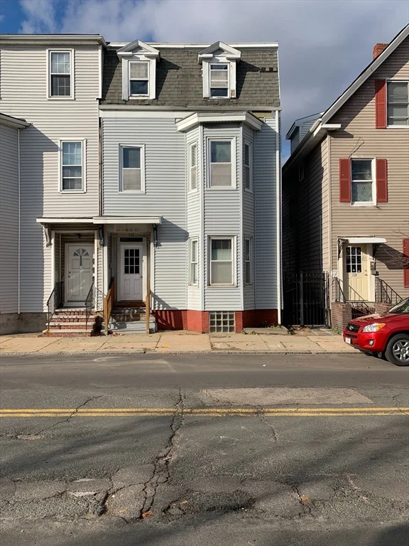 522 Saratoga St, East Boston