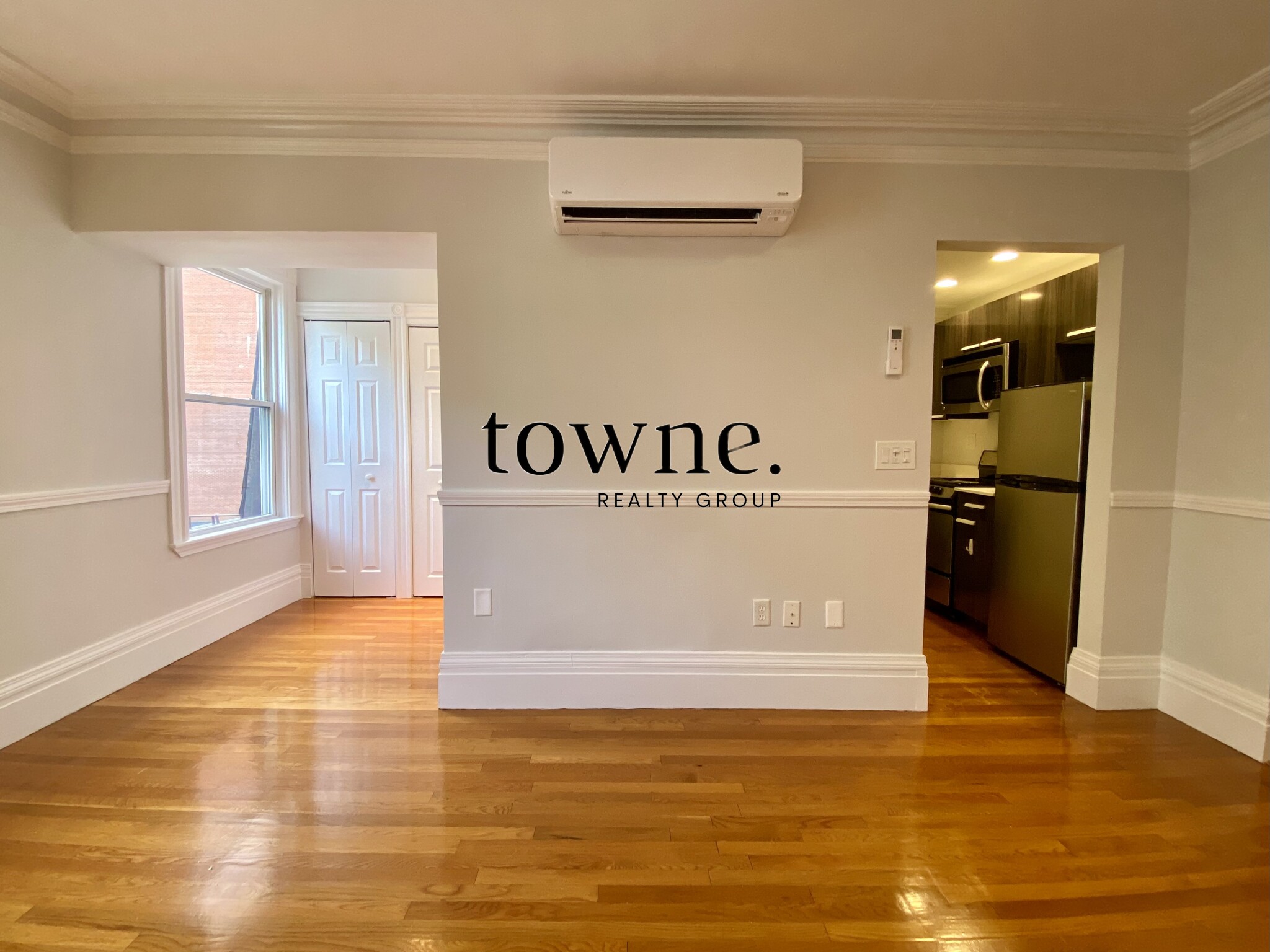 254 Newbury St, Back Bay