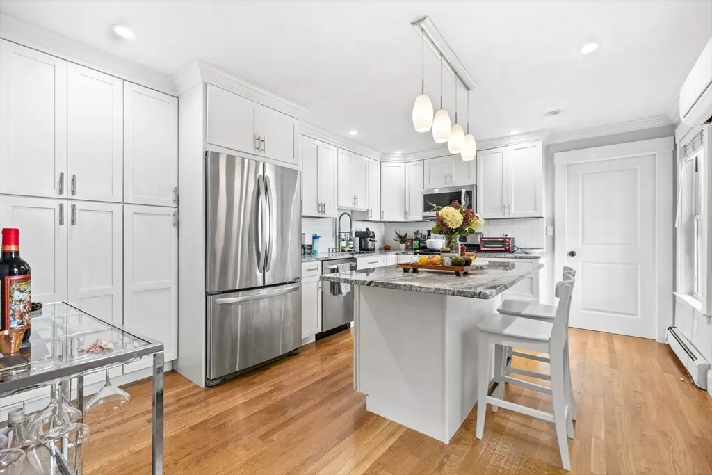 73 G St, South Boston