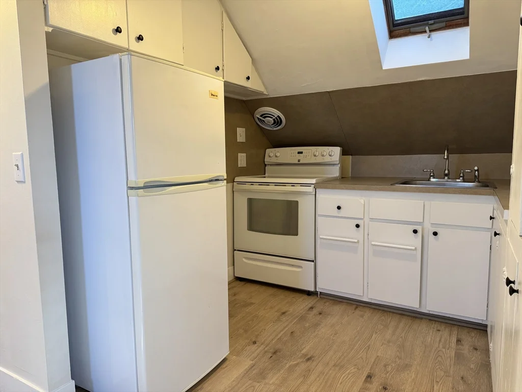 37 Oak St, Middleboro