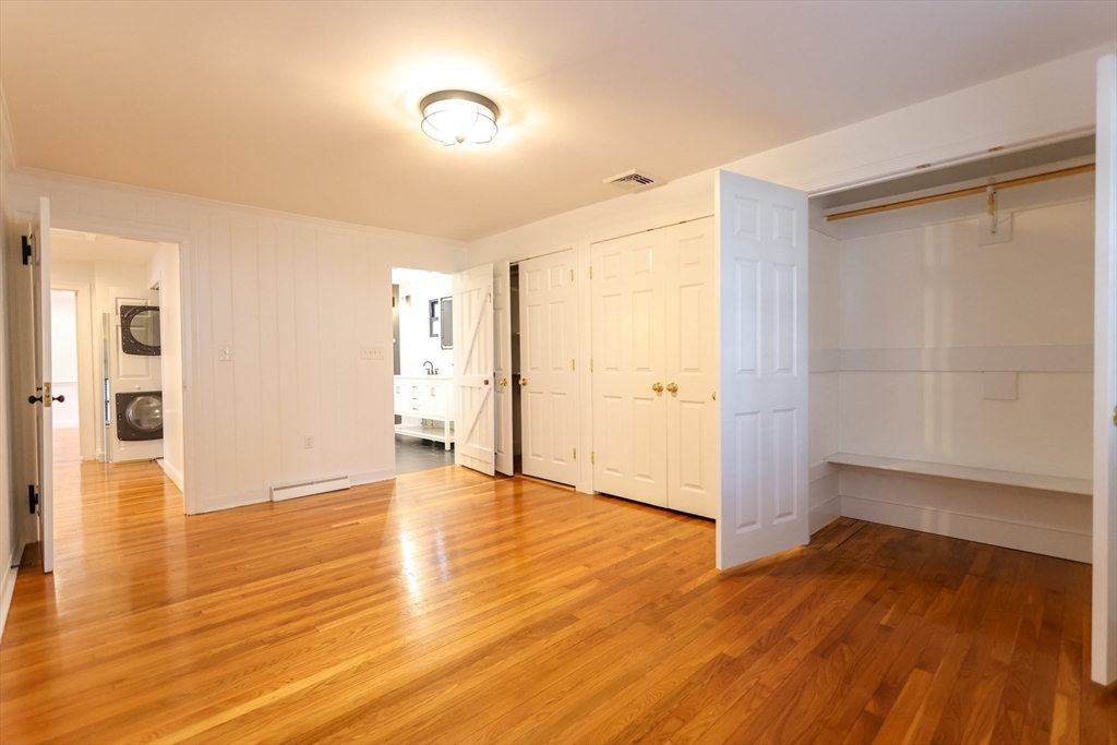 321 Nichols St, Norwood