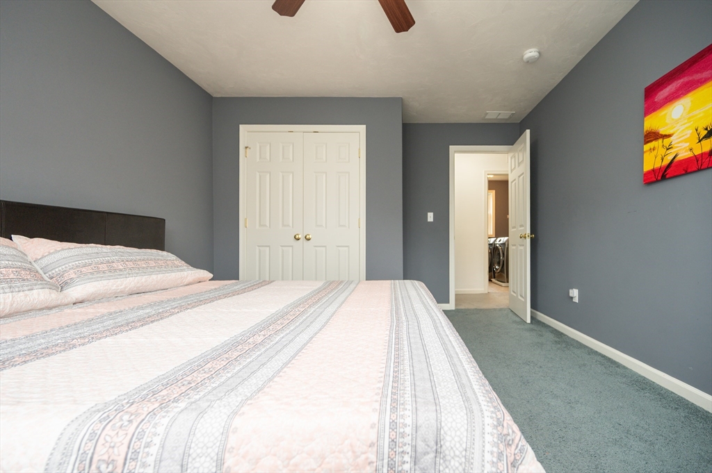 7 Willow Brook Ln, Blackstone