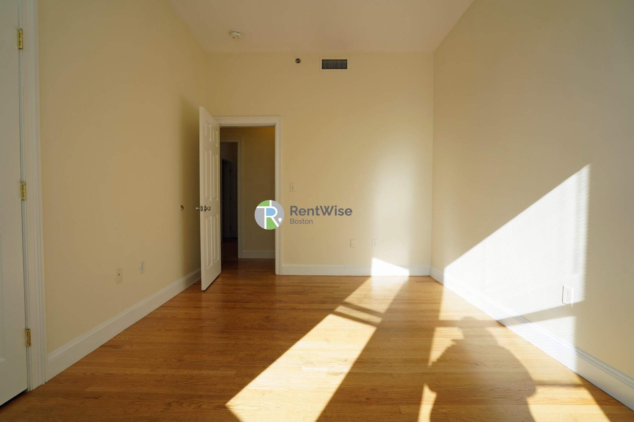 9 Gardner Ter, Allston