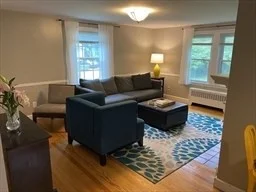 7 Evelyn Rd, Beverly