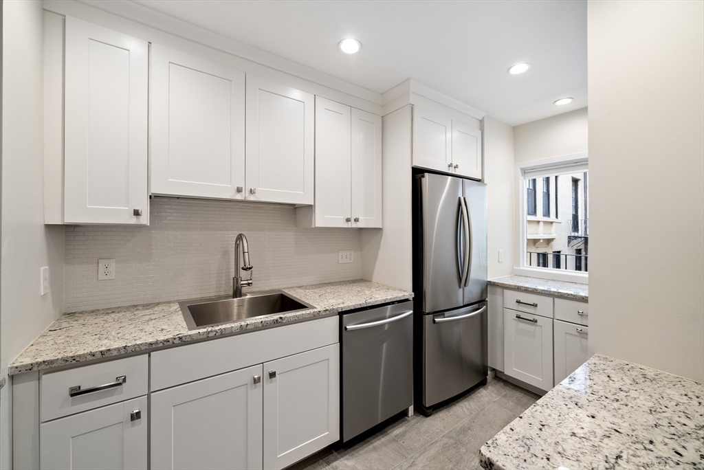 27 Chestnut St, Beacon Hill