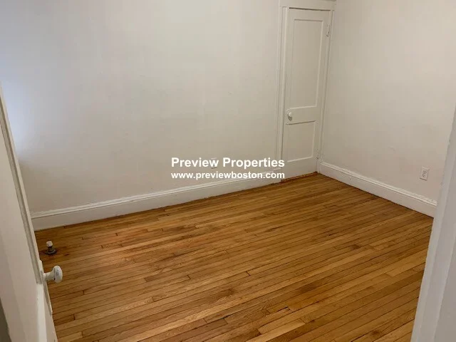 1175 Boylston St, Fenway