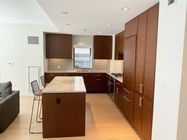 580 Washington St, Downtown