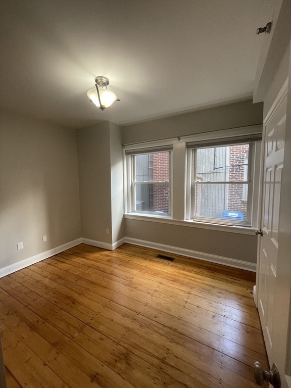 6 Porter Rd, Porter Square