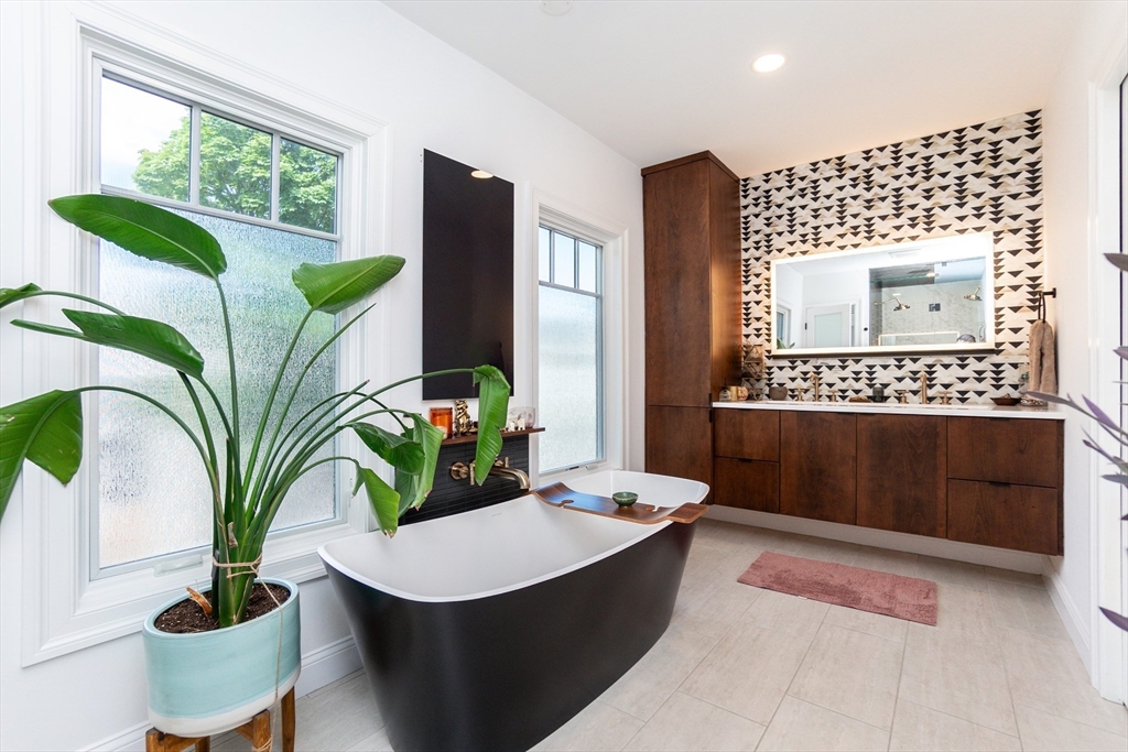 452 W 4th, South Boston