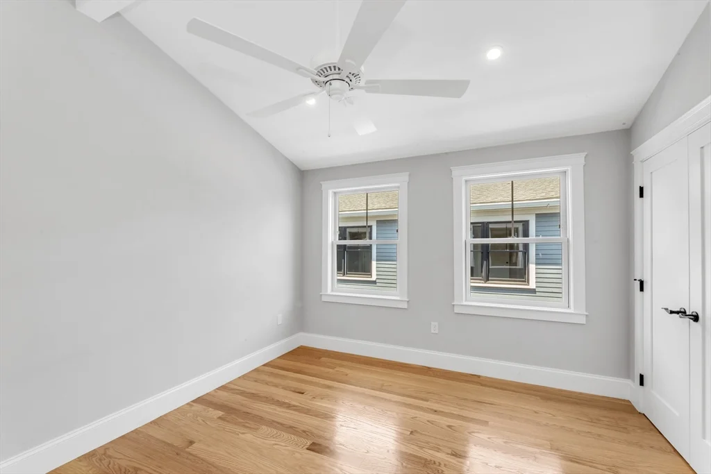 31 Woodlawn, Jamaica Plain