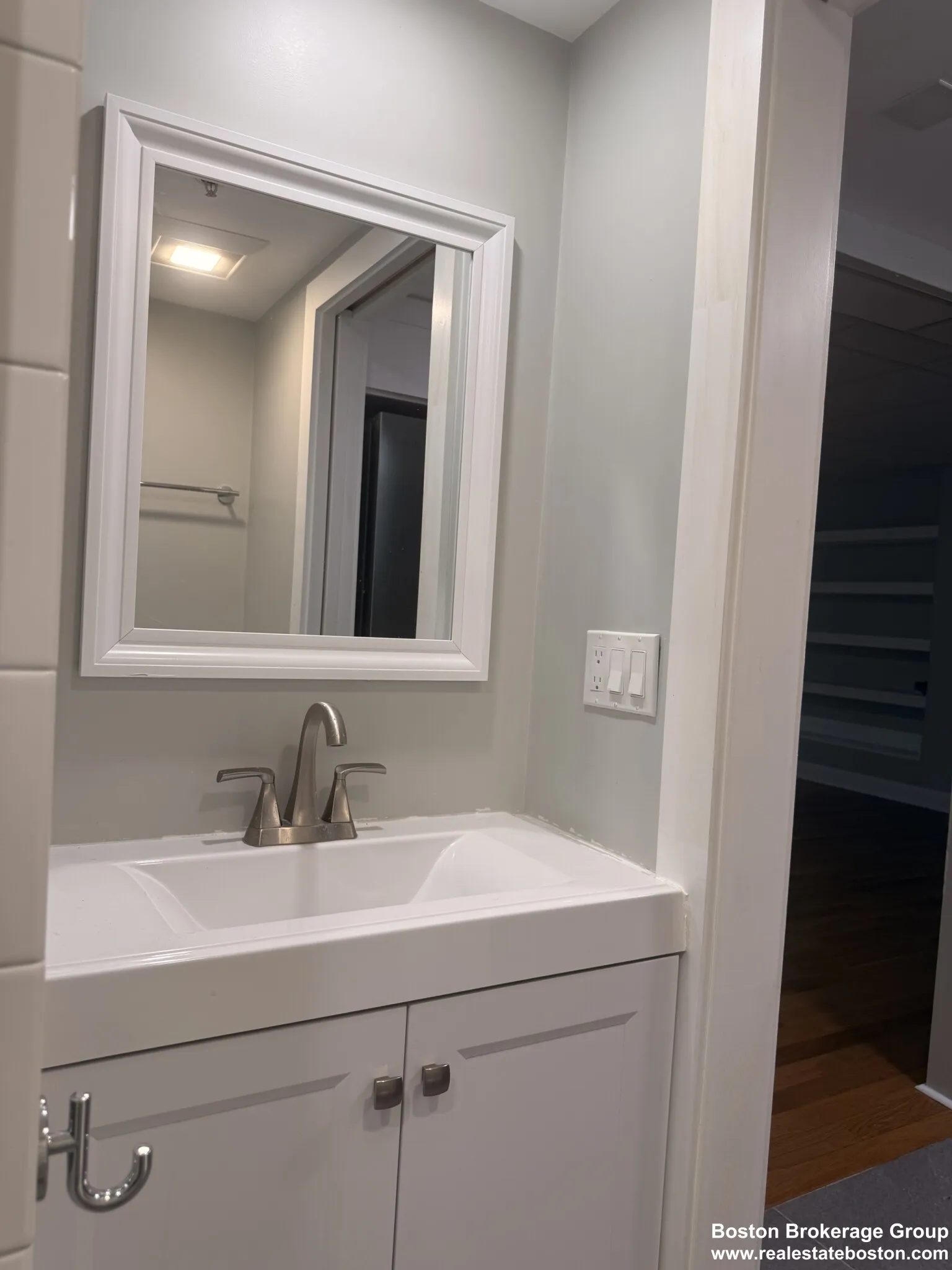 857 Beacon St, Fenway