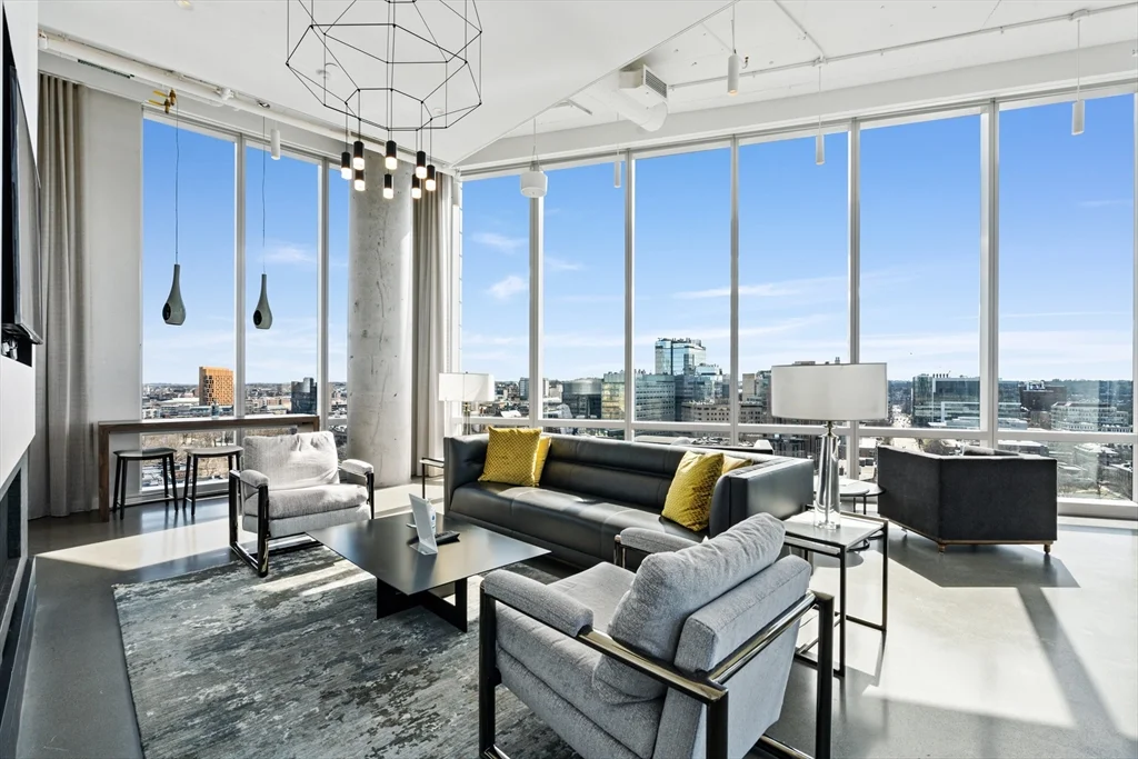 188 Brookline Ave, Fenway