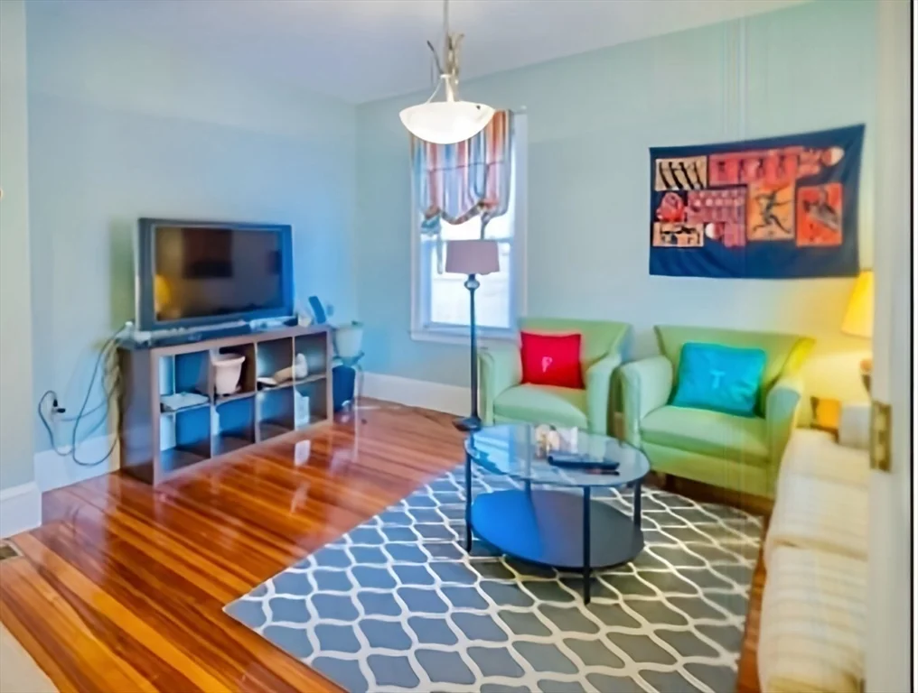 25 Ralph Piteri Ter, Watertown