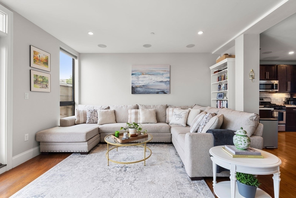 339 D St, South Boston