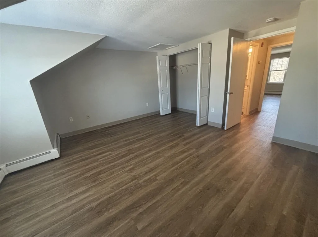 65 Frank's Ln, Hanover