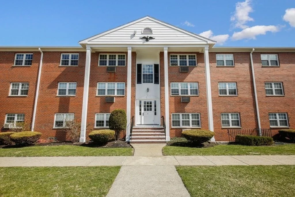 8 Old Colony, Arlington