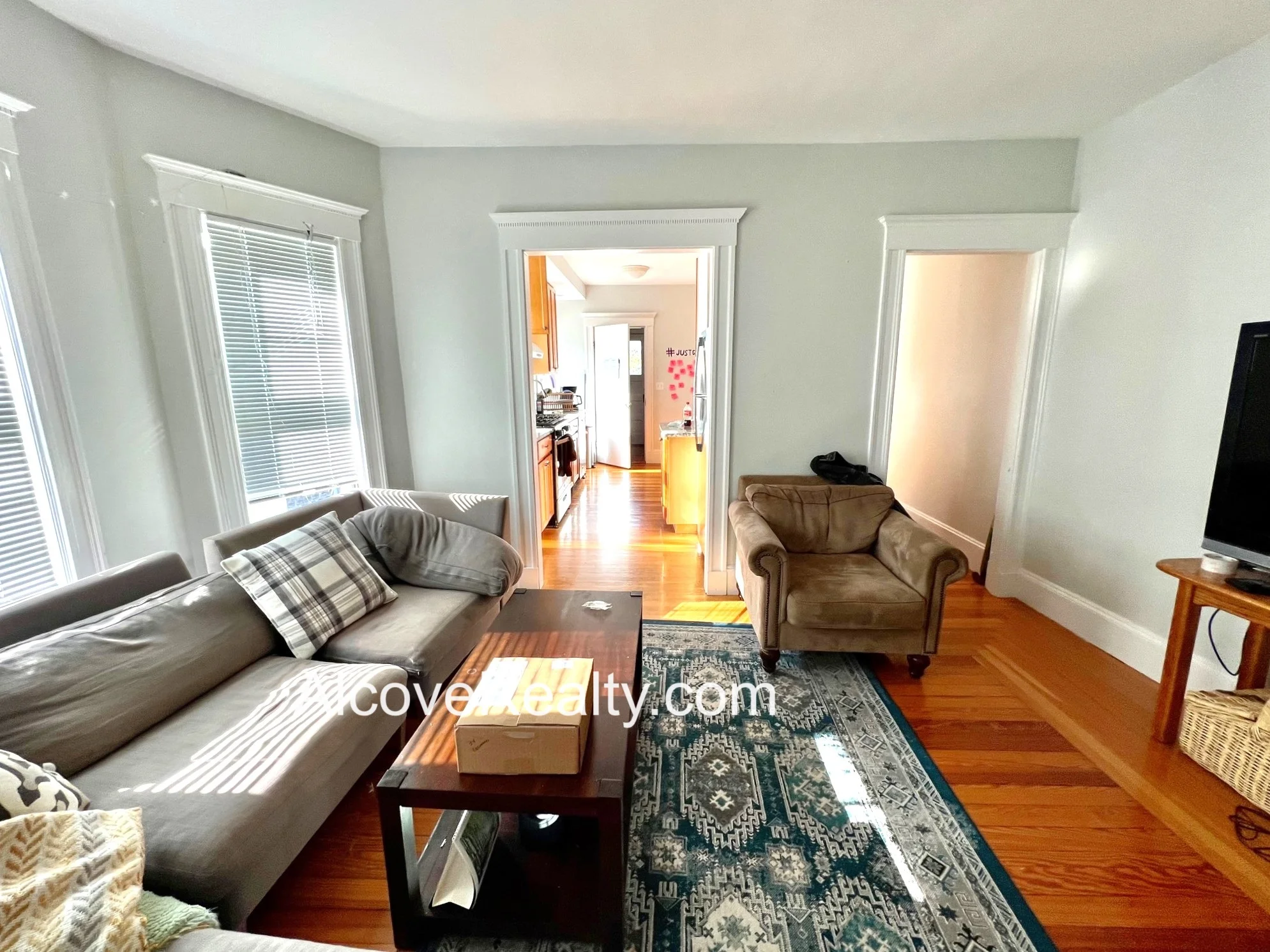 34 Leonard St, Tufts