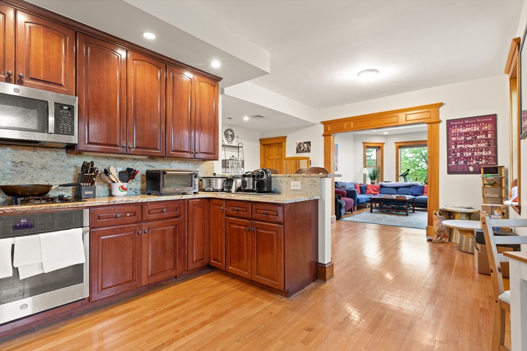 90 Browne St, Coolidge Corner