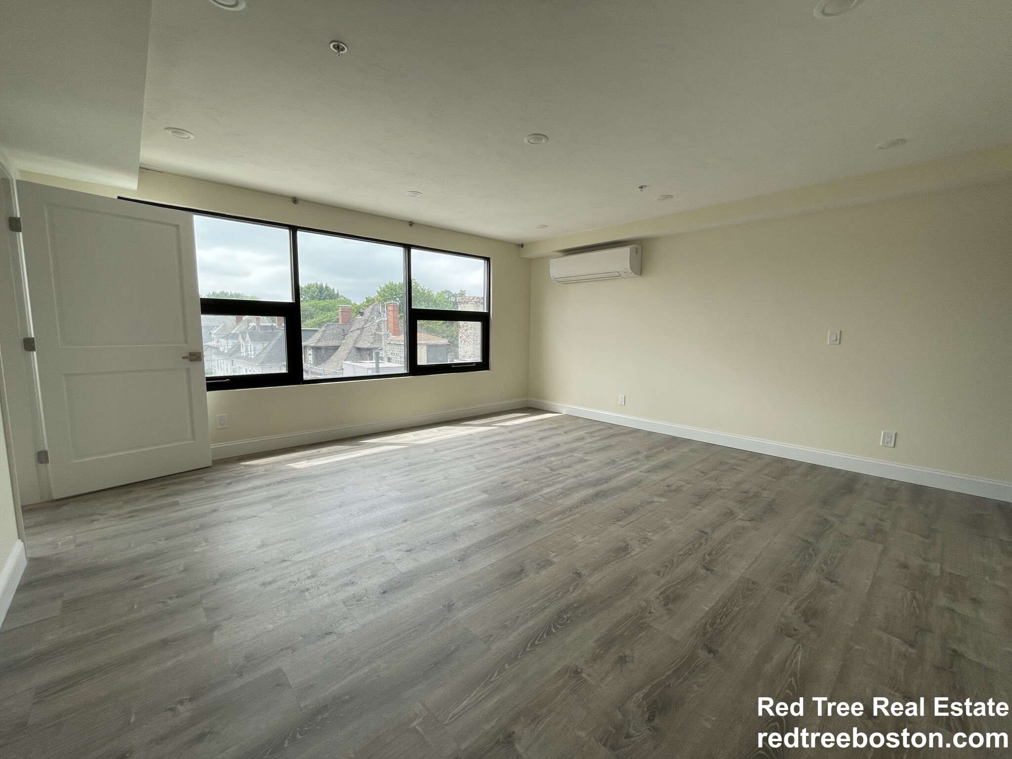 1028 Commonwealth Ave, Boston