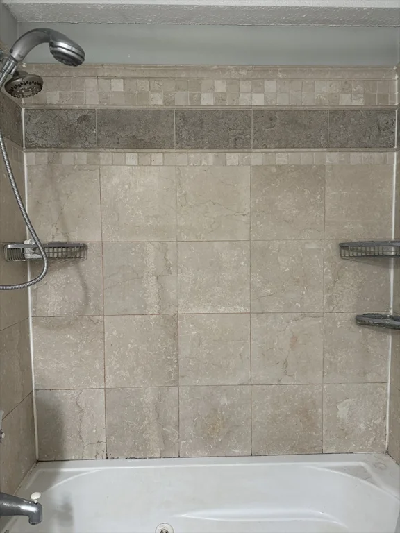 23 Village Rock Ln, Natick