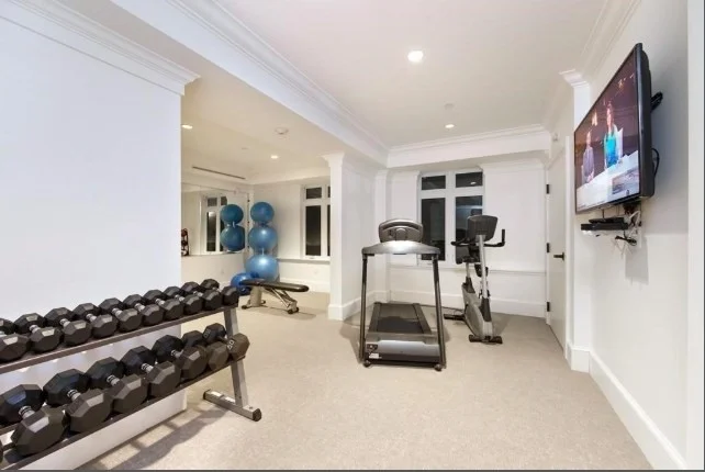 1501 Commonwealth Ave, Brighton