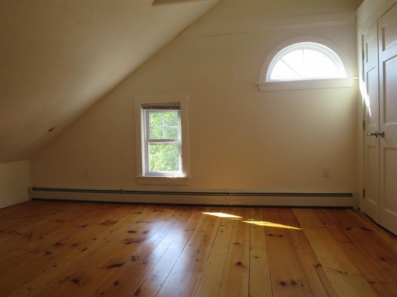 23 Lowell St, Spring Hill