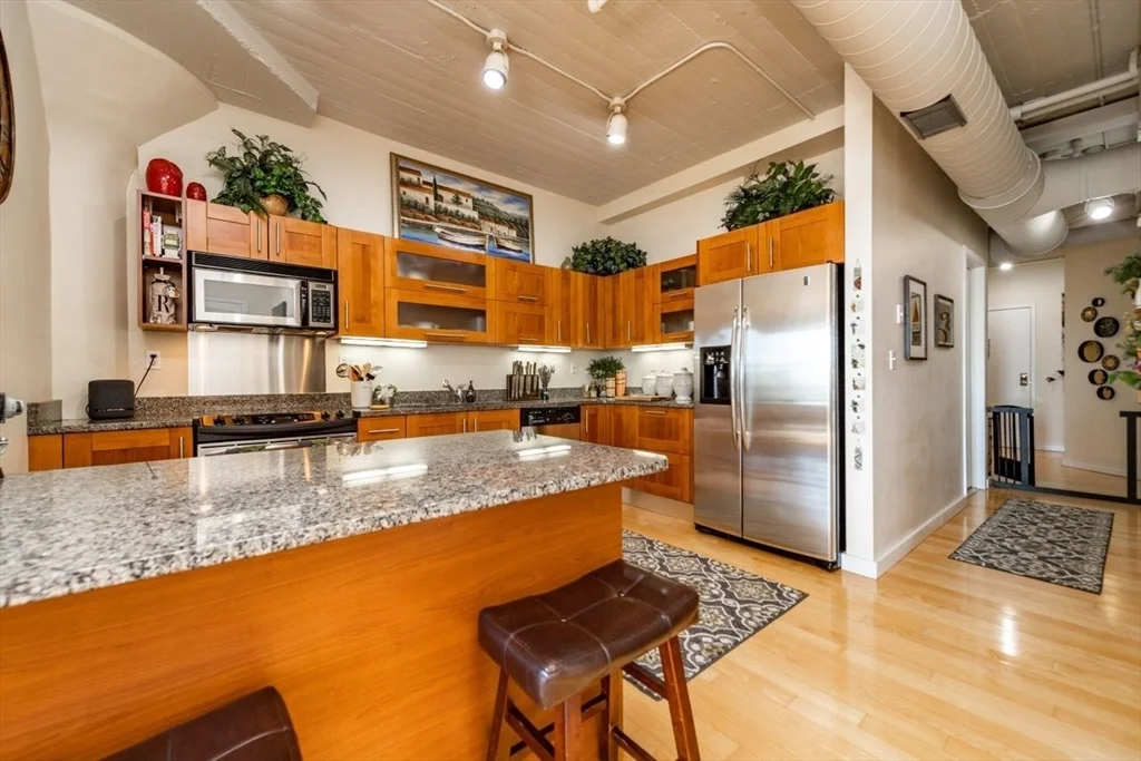 210 South St, Leather District