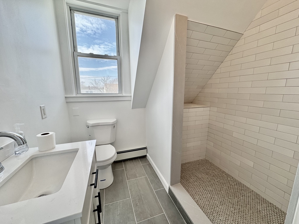 8 Trafford St, Quincy