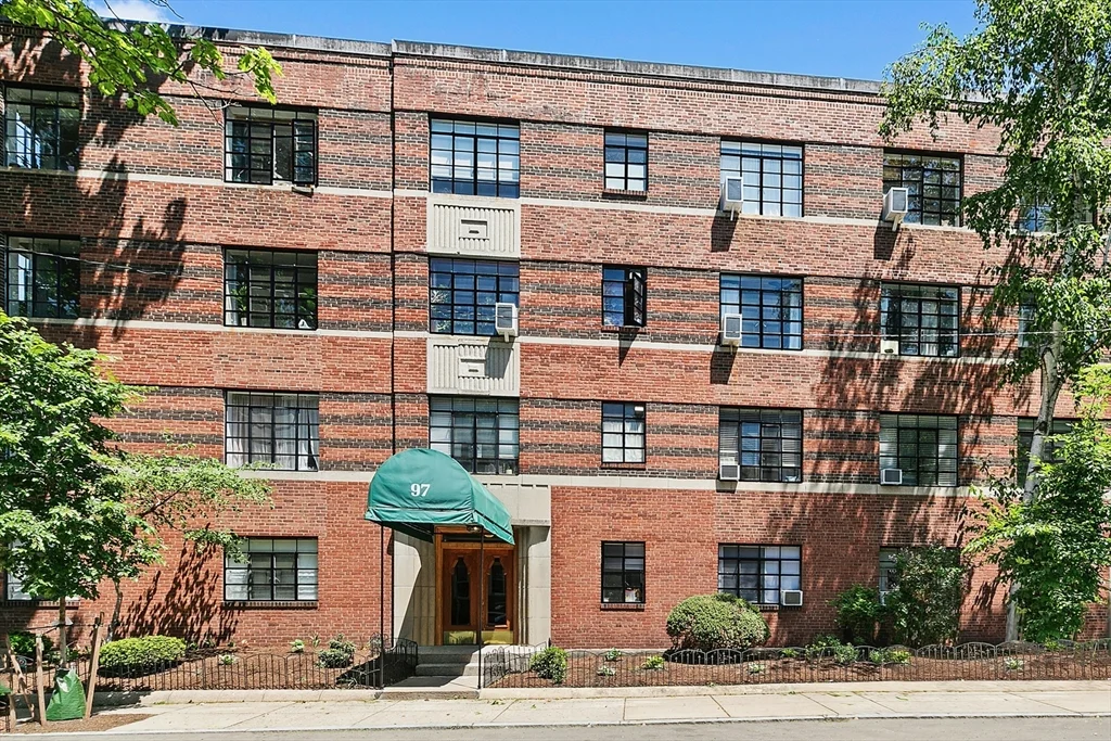 97 Strathmore Rd, Brighton