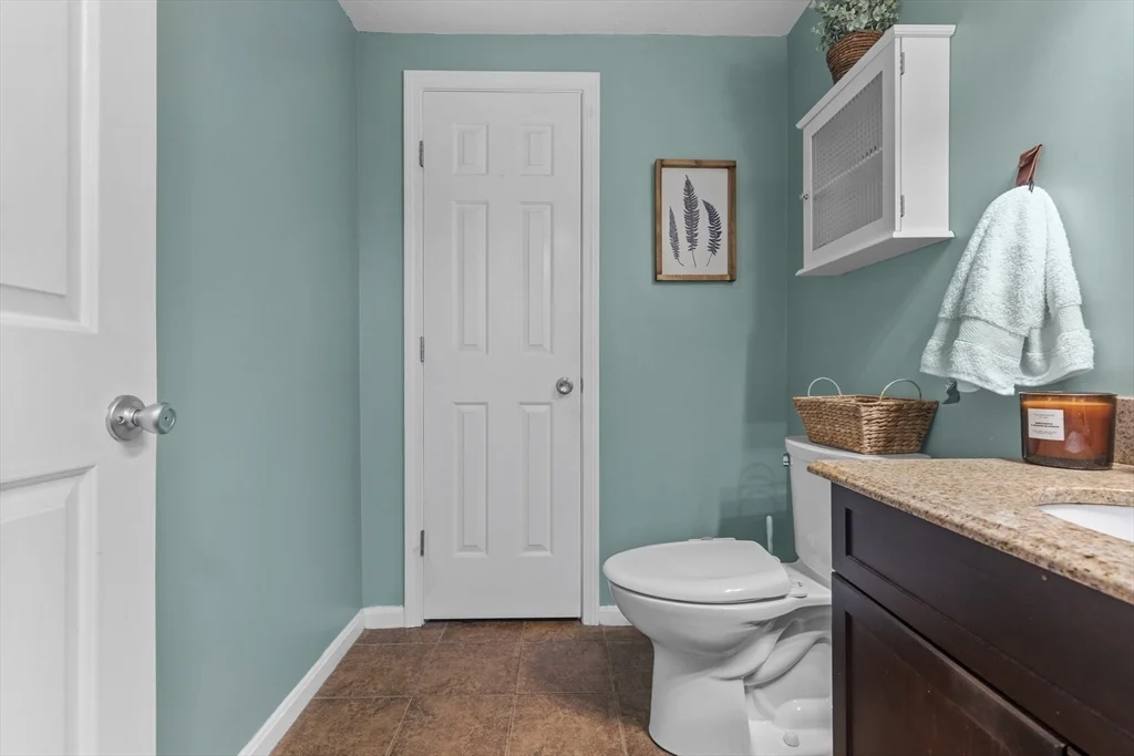 25 Eagan Pl, Peabody