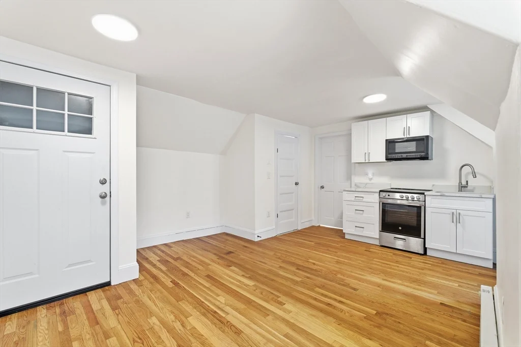 70 Bellevue St, Dorchester