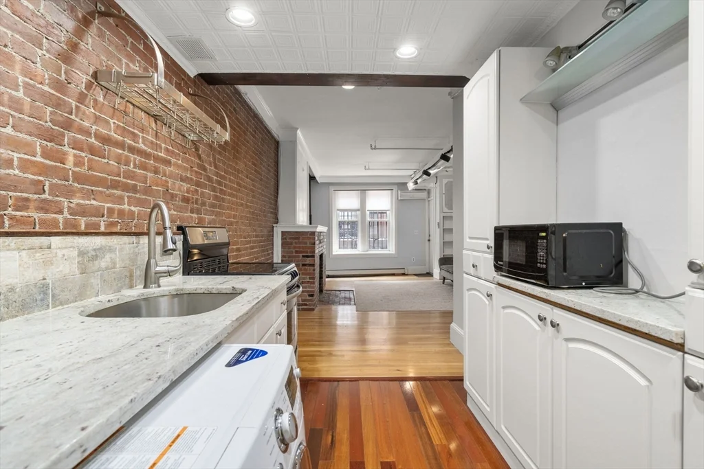 167 Beacon St, Back Bay