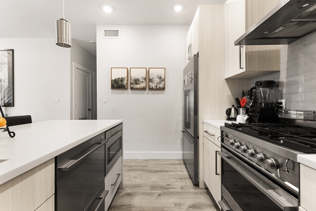 176 Humboldt Ave, Roxbury