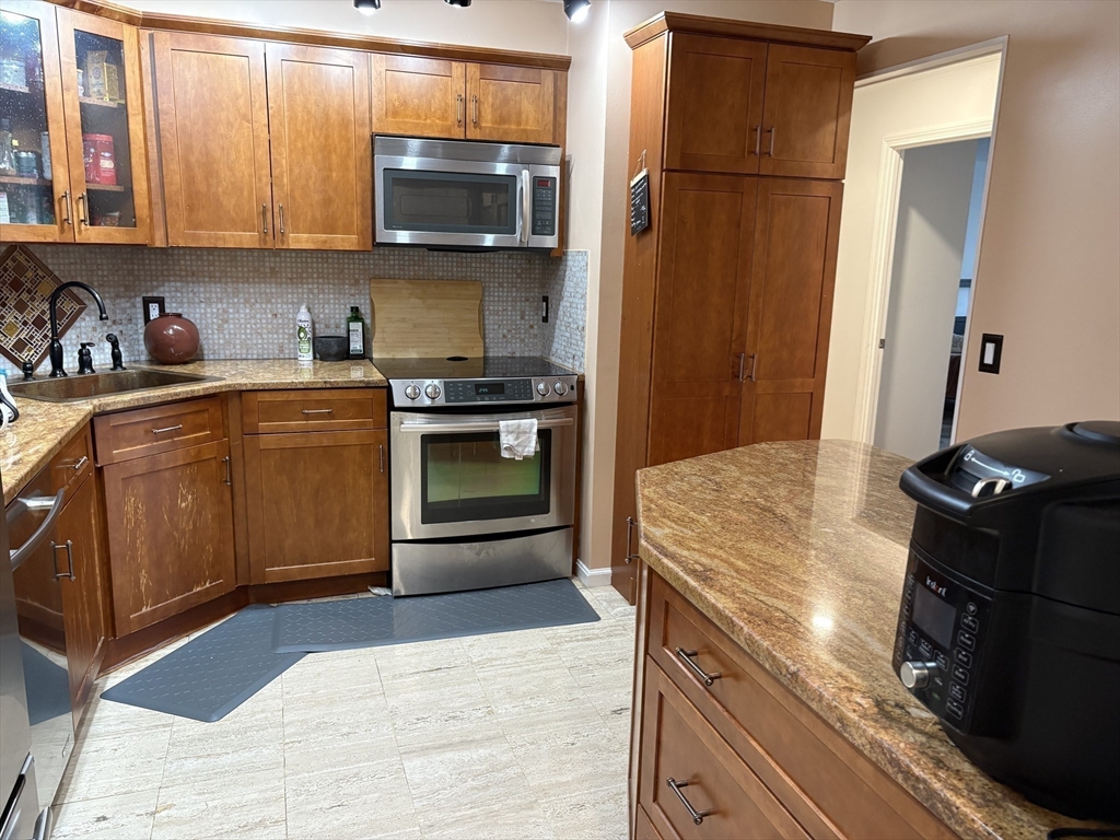 151 Coolidge Ave, Watertown