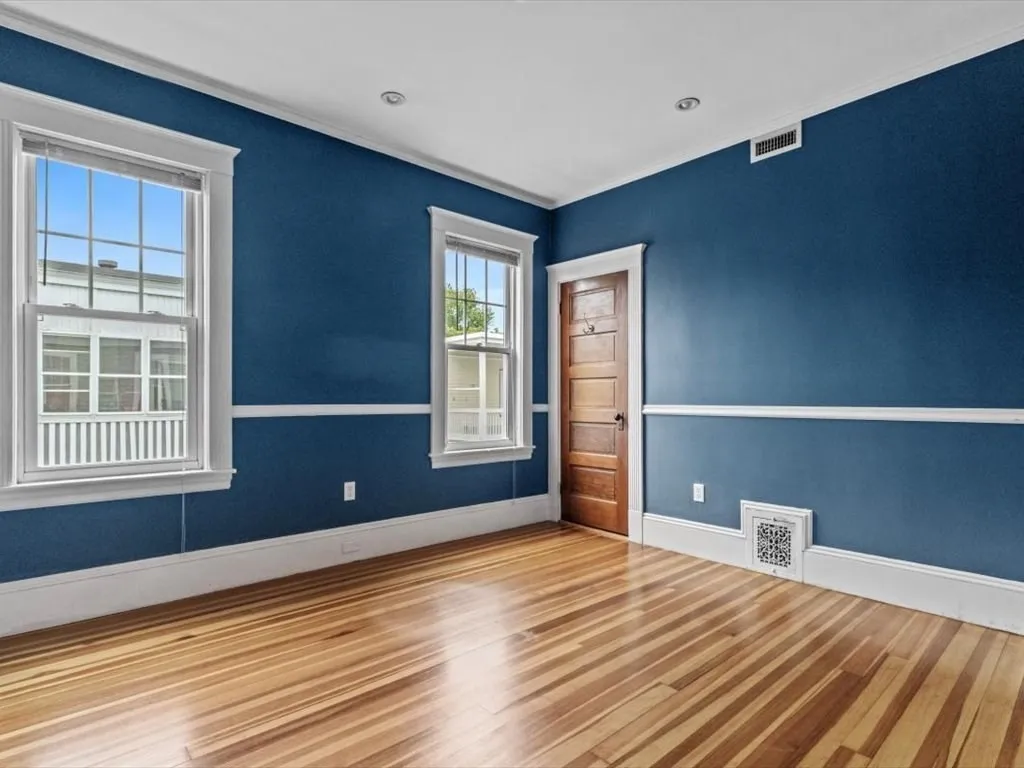 10 Ticknor St, South Boston