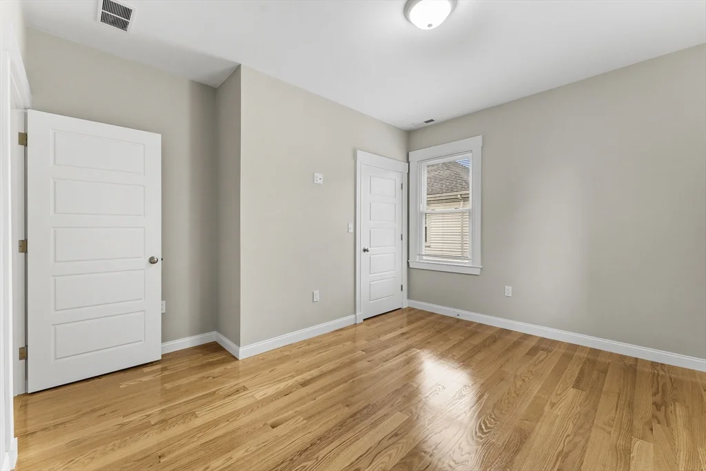 42 Almont St, Medford