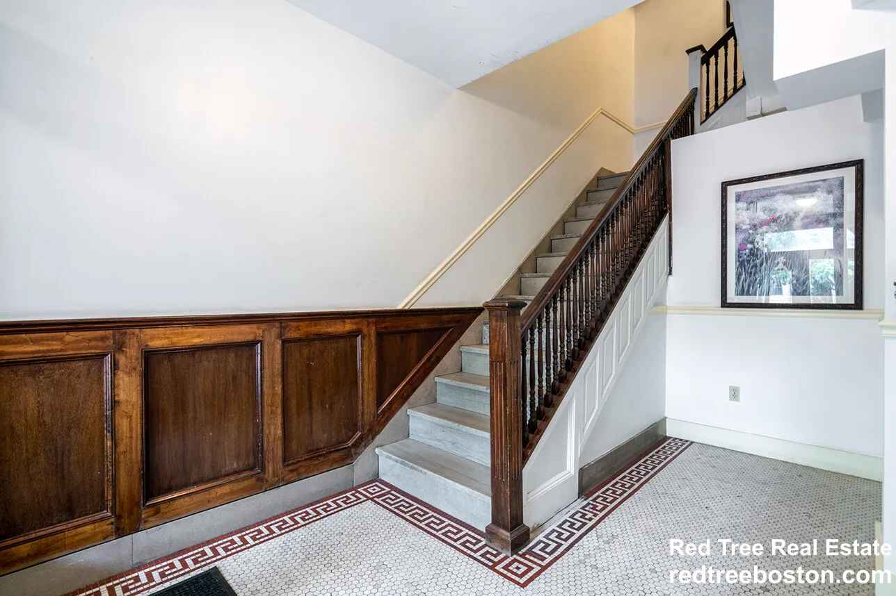 1404 Beacon St, Corey Hill