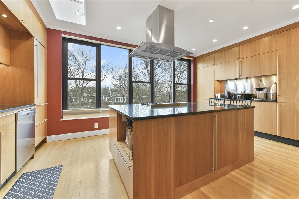 92 Chandler St, South End