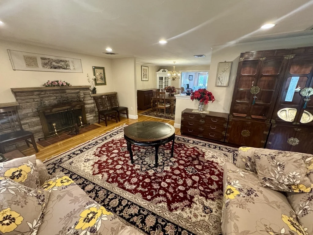 328 Blue Hill Ave, Milton