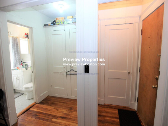 1607 Commonwealth Ave, Brighton