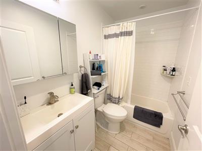 90 Holland St, Davis Square