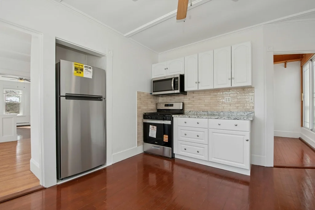 78 Grove St, Gloucester
