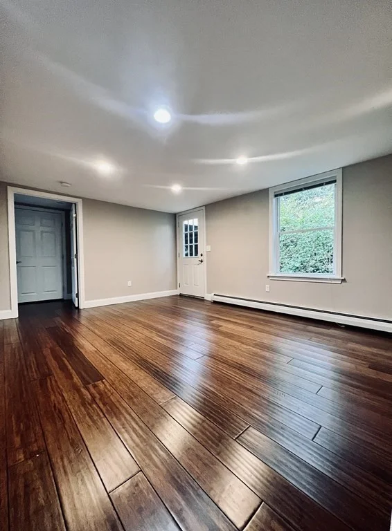 166 Pleasant St, Marblehead