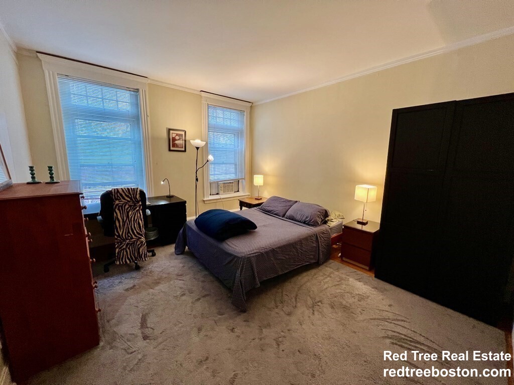 36 Winchester St, Coolidge Corner