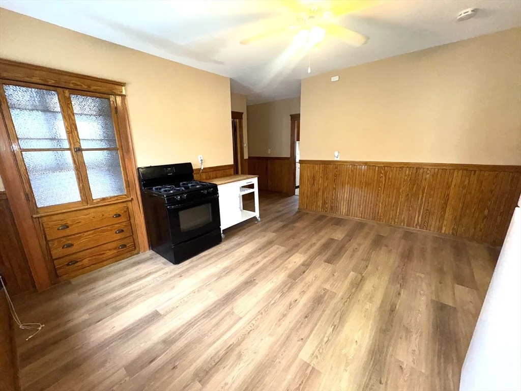 412 Grafton St, Worcester